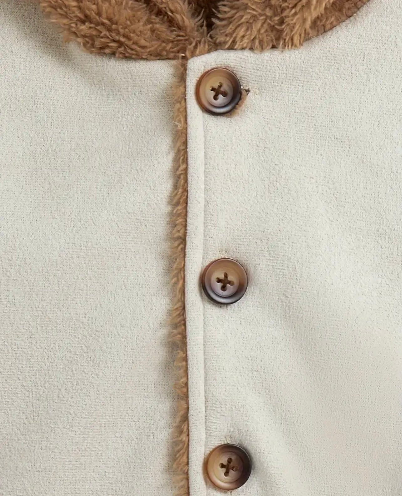 Saquito Beige con Capucha y Forro Calientito