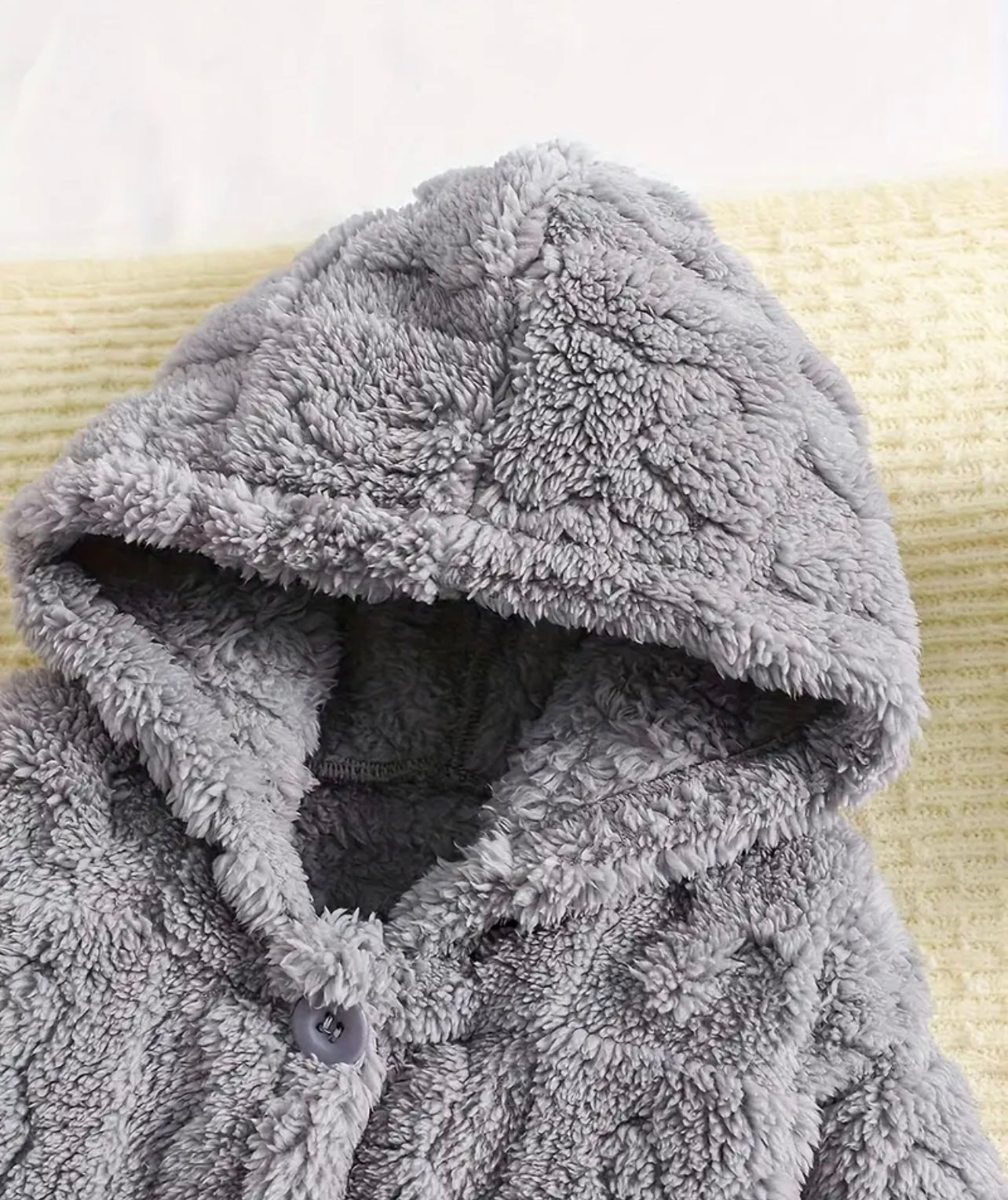 Chamarra Gris Afelpada con Conejitos