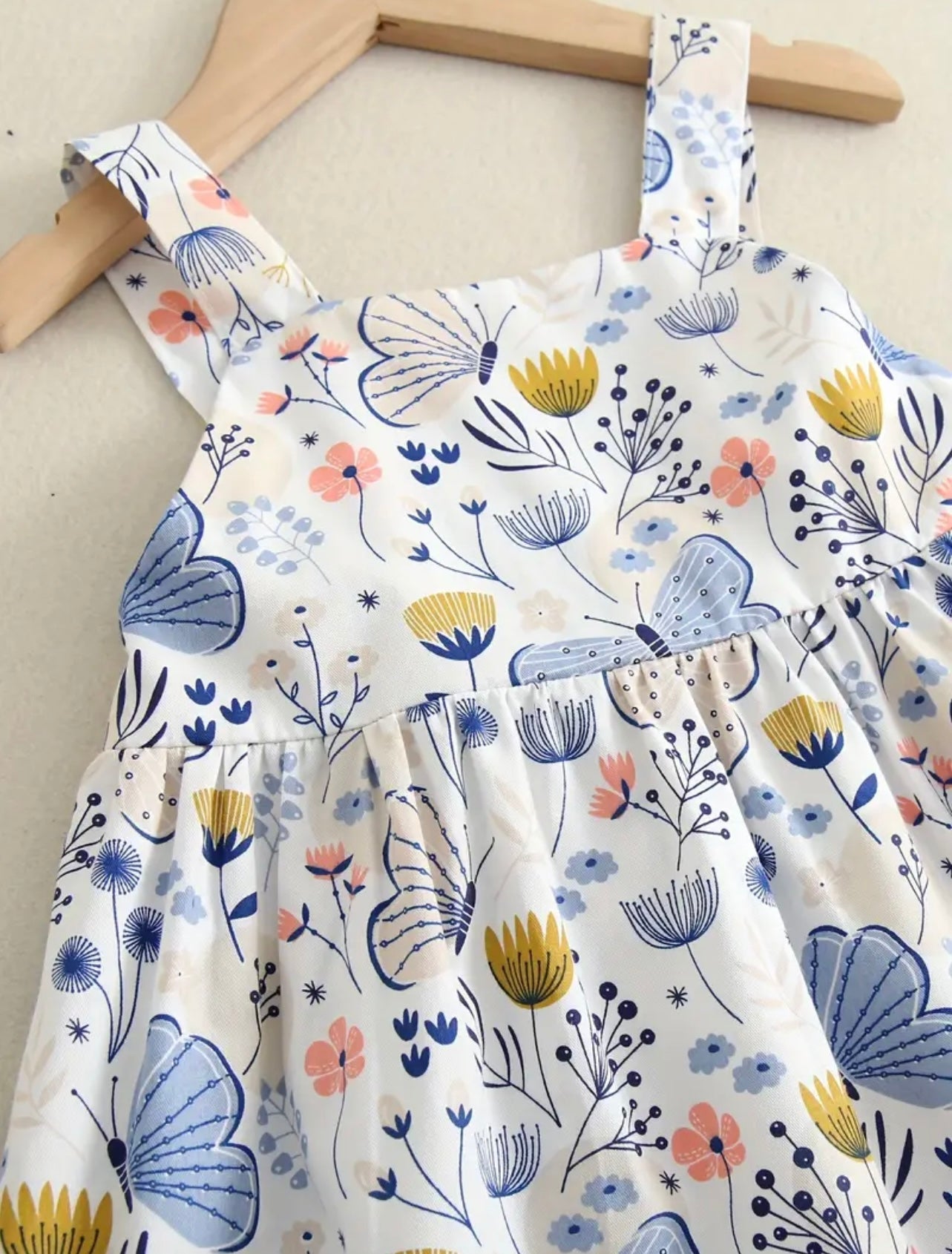 Vestido Mariposas con Sombrero