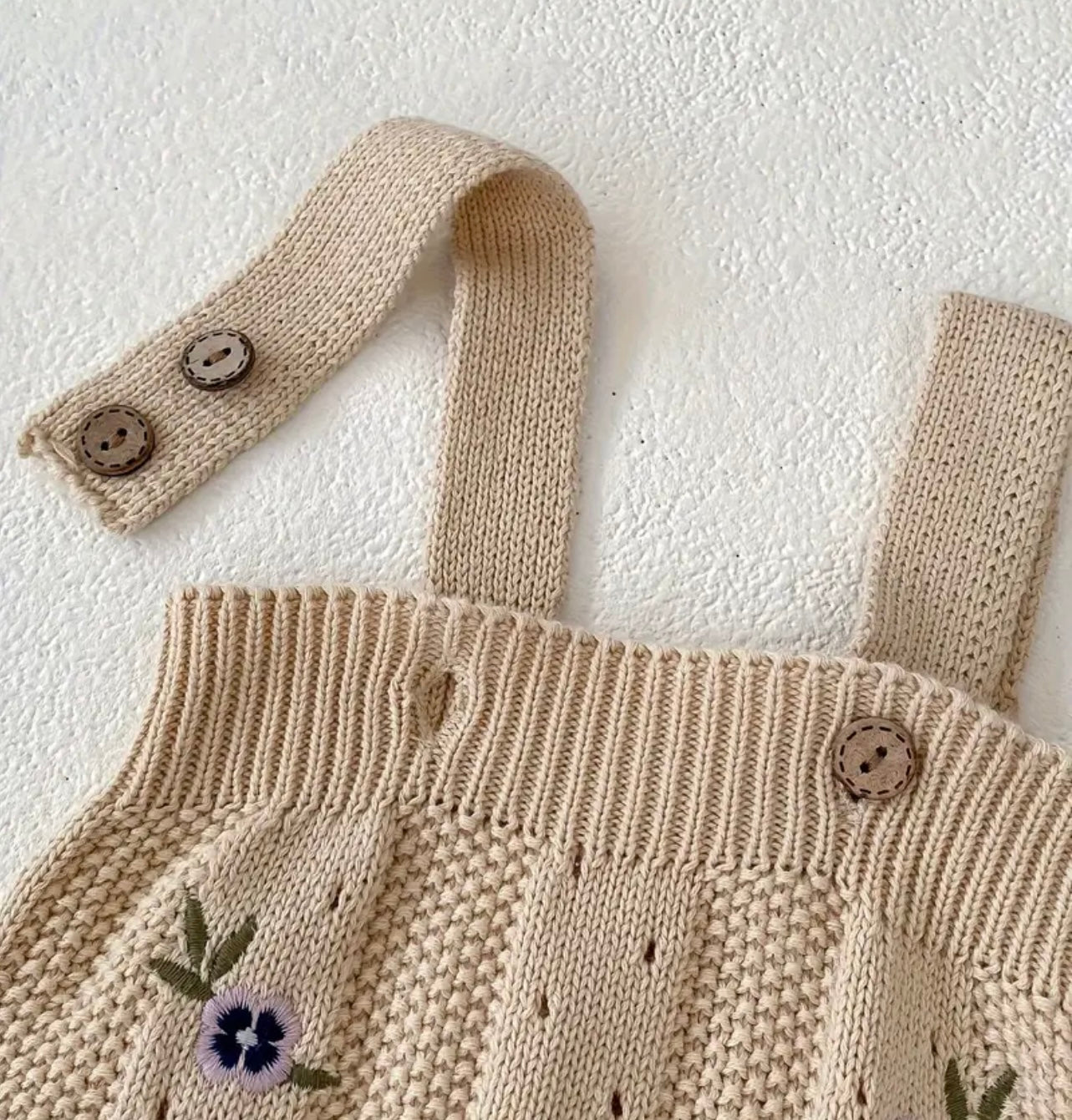 Ranita Tejida Beige con Flores