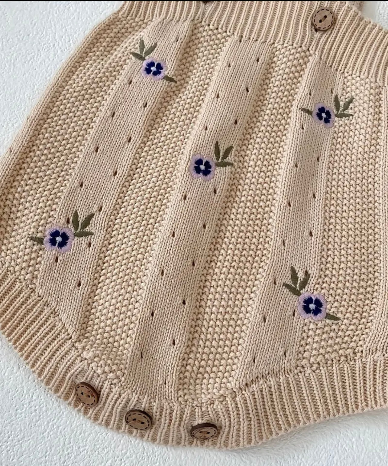 Ranita Tejida Beige con Flores